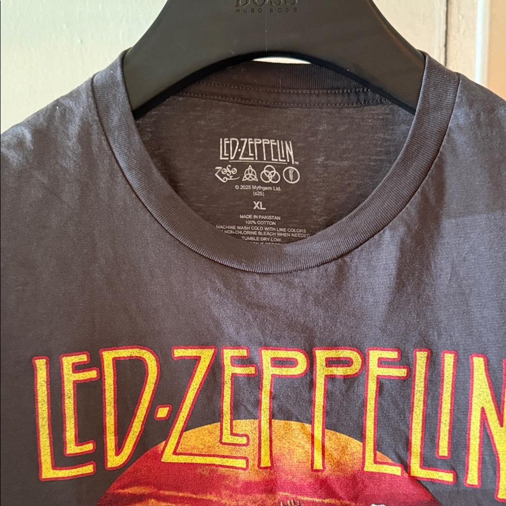 Led Zeppelin U.S. Tour 1975 Gray T-Shirt - Picture 3 of 3